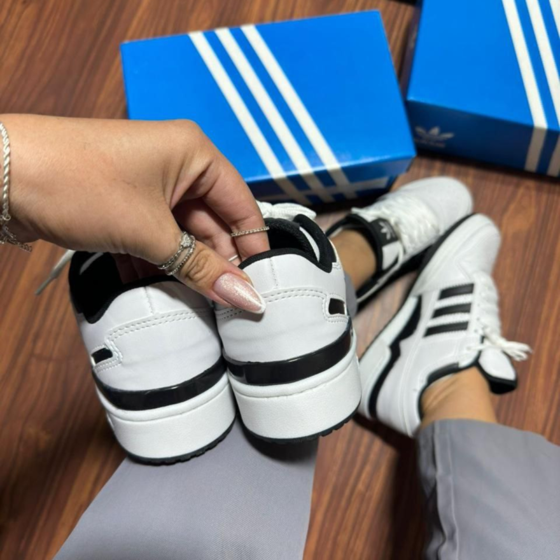 Tênis Adidas Forum Low - Branco e Preto FY7756