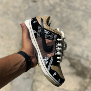 Tênis Nike Sb Dunk Low - Travis Scott 'Cactus Jack' CT5053-001