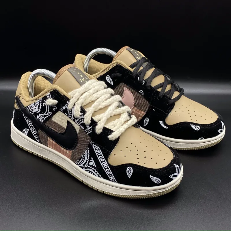 Tênis Nike Sb Dunk Low - Travis Scott 'Cactus Jack' CT5053-001