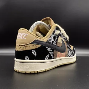 Tênis Nike Sb Dunk Low - Travis Scott 'Cactus Jack' CT5053-001