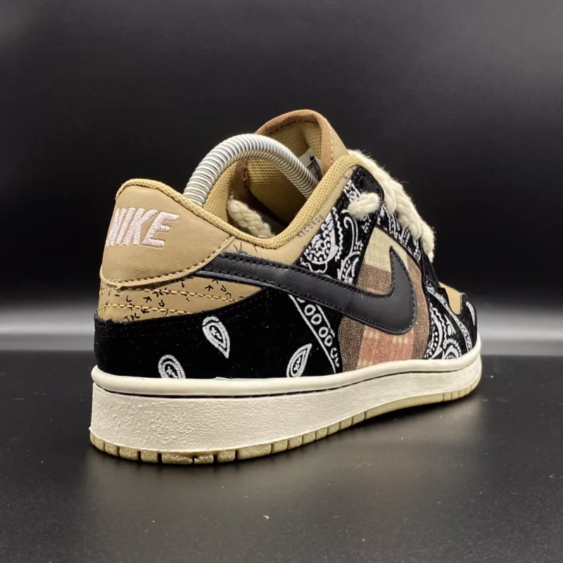 Tênis Nike Sb Dunk Low - Travis Scott 'Cactus Jack' CT5053-001