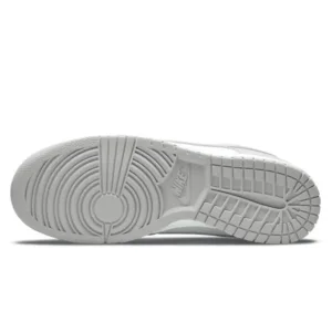 Tênis Nike Dunk Sb Low Cinza e Branco DD1391-103