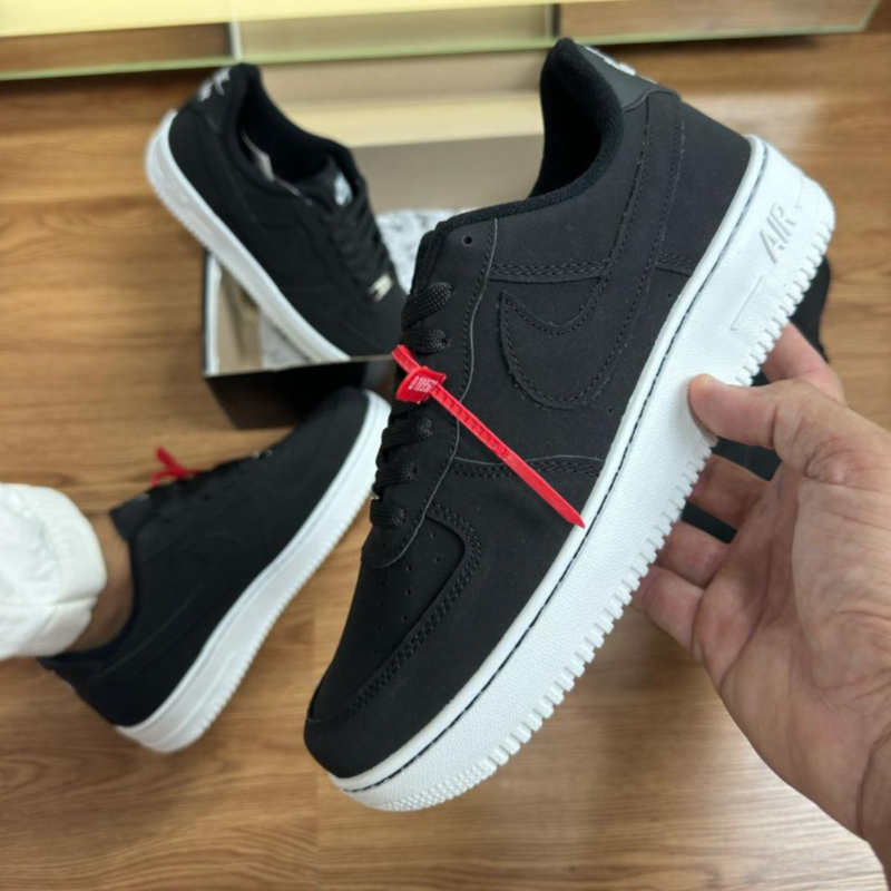 Tênis Nike AIR Force – Branco e Preto FJ4146-104